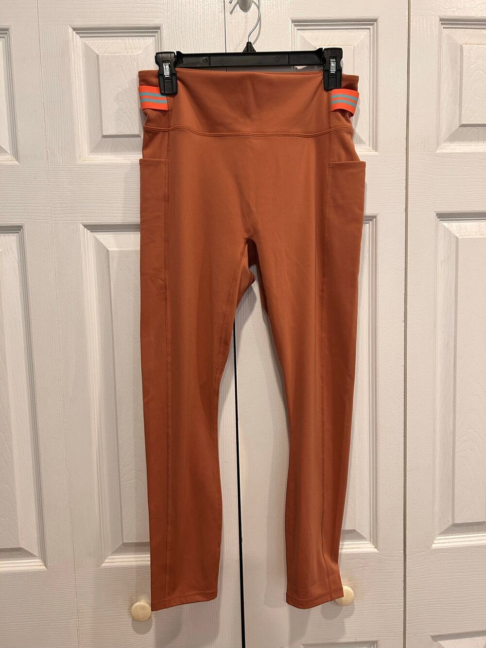 Fabletics Motion365 7/8 Leggings Size L NWT